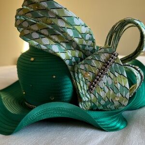 NWT Champagne Italy Emerald Green Wide-Brim Derby Women's Hat